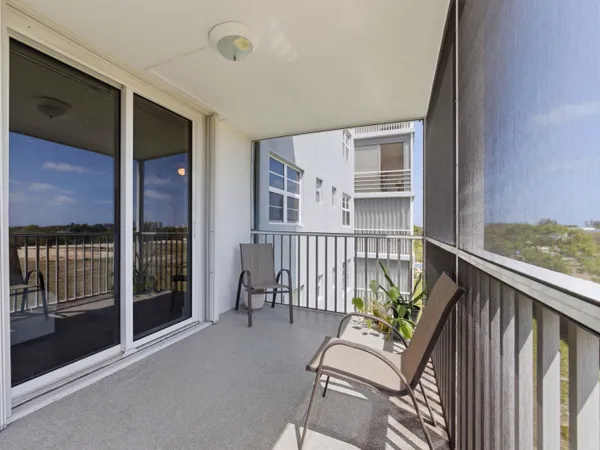 $2,300 | 5500 Northwest 2nd Avenue, Unit 519, Boca Raton, FL 33487