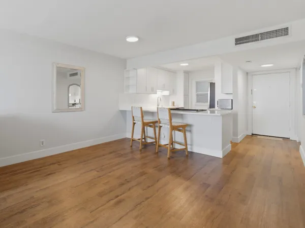 $2,300 | 5500 Northwest 2nd Avenue, Unit 519, Boca Raton, FL 33487