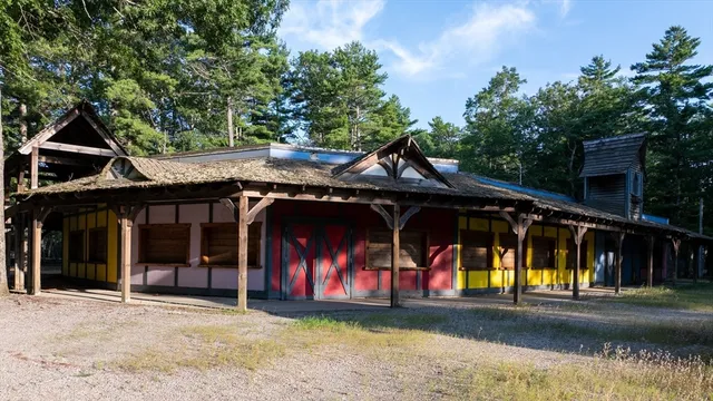 a view of outdoor space