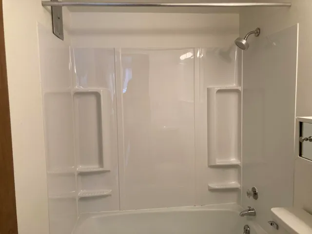 $1,295 | 1315 East Elmdale Court, Shorewood, WI 53211