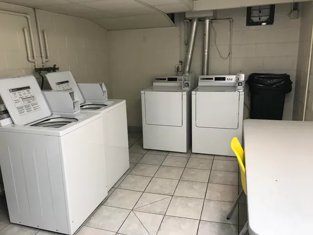 $1,295 | 1315 East Elmdale Court, Shorewood, WI 53211