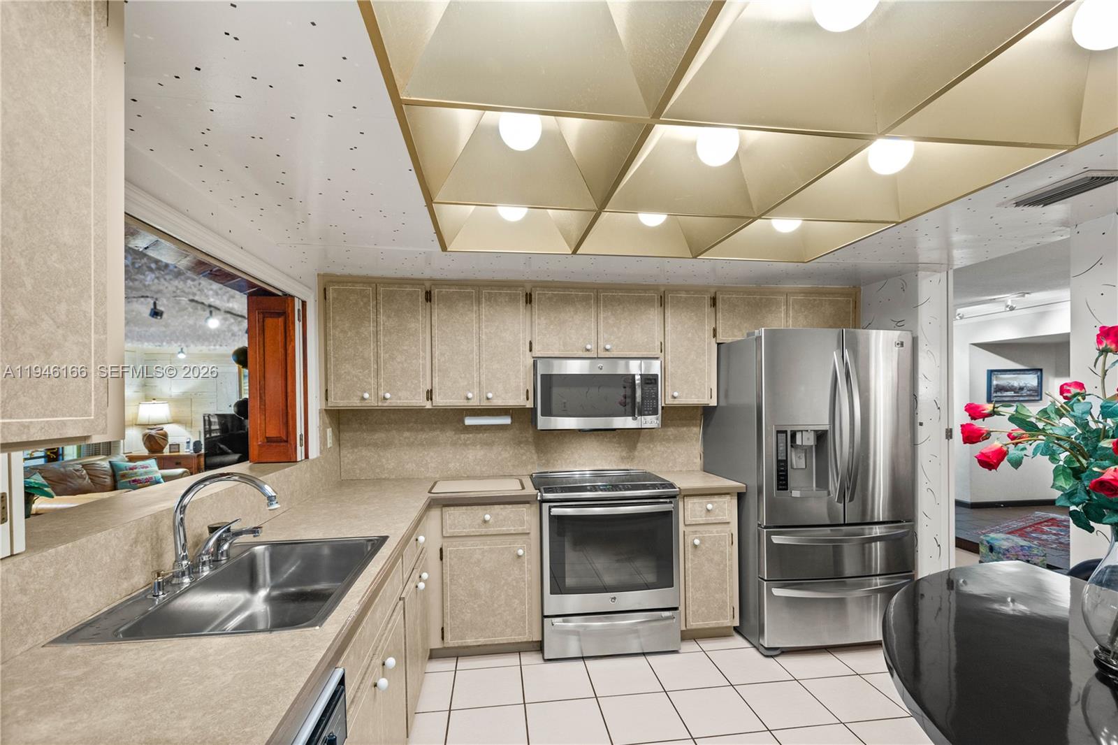8115 Southwest 92nd Court Miami, FL 33173 - Photo 20 of 50