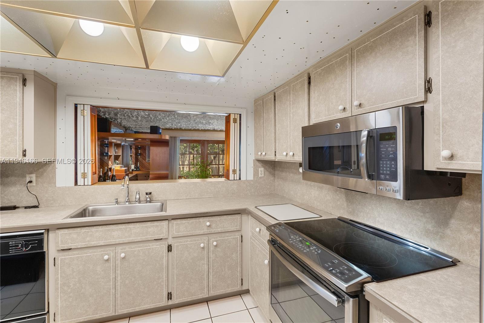 8115 Southwest 92nd Court Miami, FL 33173 - Photo 23 of 50
