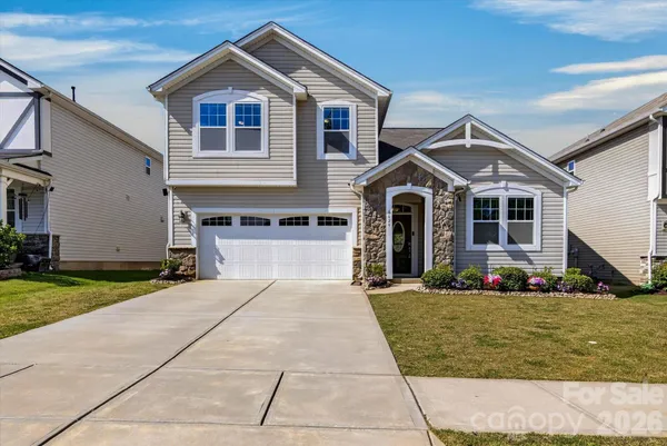 $479,900 | 6629 Meridale Forest Drive, Charlotte, NC 28269