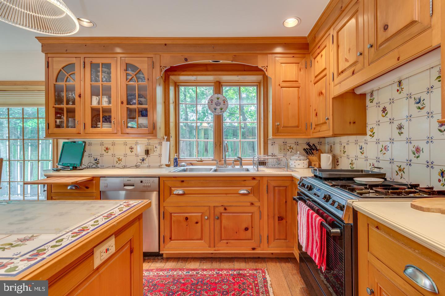 8 Thackery Lane Cherry Hill, NJ 08003 - Photo 20 of 51 Beautiful cabinetry