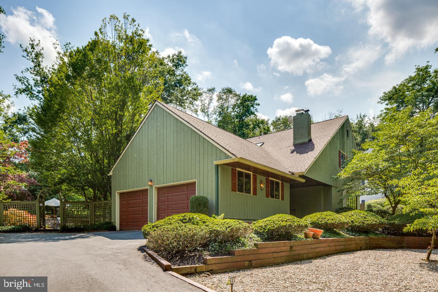 8 Thackery Lane Cherry Hill, NJ 08003 - Photo 4 of 51 Oversized 2 car side turned garage