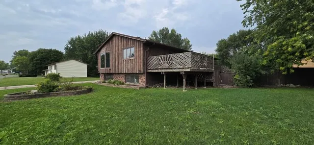 $184,900 | 503 Hawthorne Drive, Marshall, MN 56258