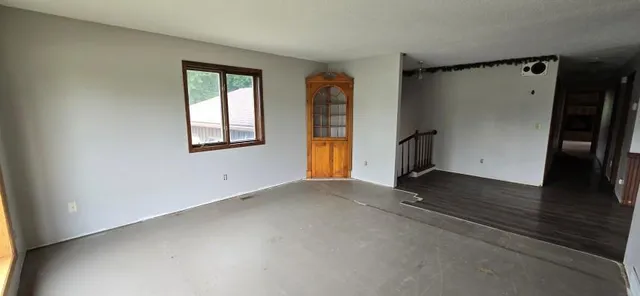 $184,900 | 503 Hawthorne Drive, Marshall, MN 56258