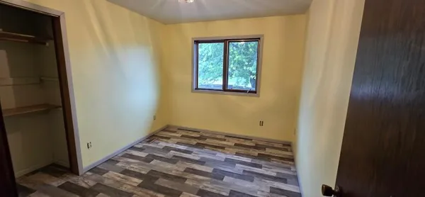 $164,900 | 503 Hawthorne Drive, Marshall, MN 56258