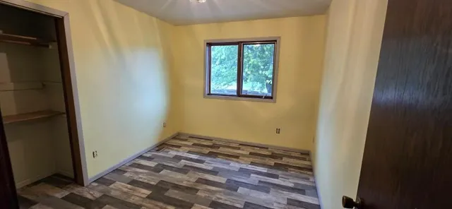 $184,900 | 503 Hawthorne Drive, Marshall, MN 56258