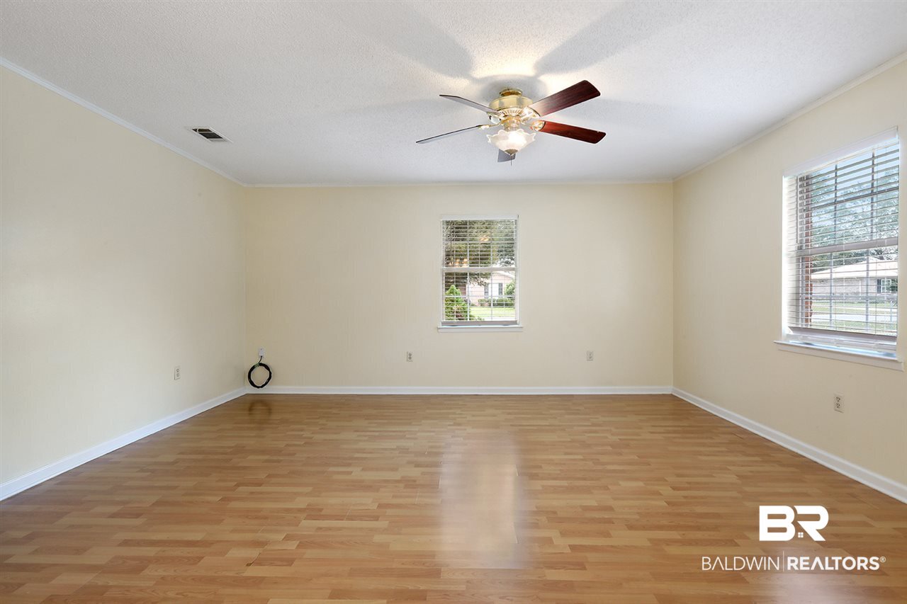 526 West Amanda Avenue Foley, AL 36535 - Photo 5 of 15