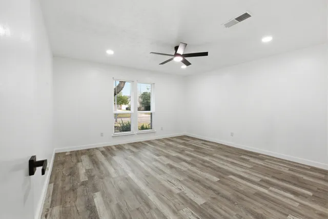 $2,600 | 2906 Colonial Drive, Sugar Land, TX 77479