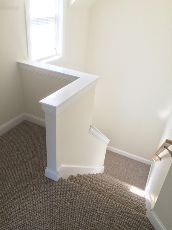 388 Central Street Springfield, MA 01105 - Photo 5 of 10