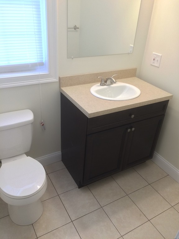 388 Central Street Springfield, MA 01105 - Photo 9 of 10