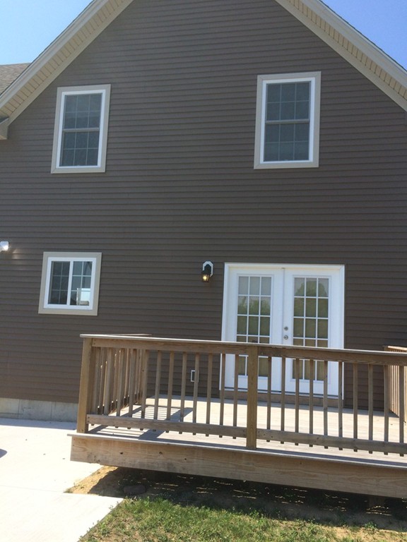 388 Central Street Springfield, MA 01105 - Photo 10 of 10