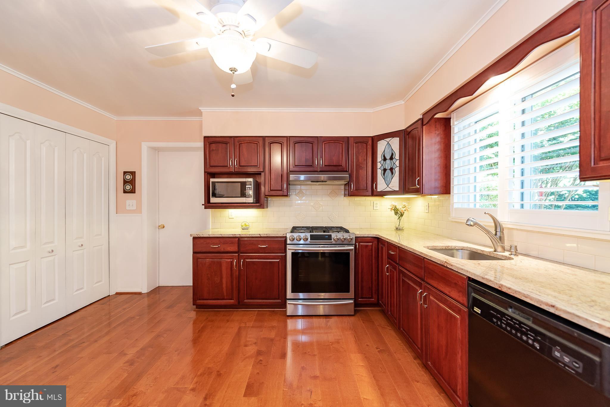 4030 Macalpine Road Ellicott City, MD 21042 - Photo 11 of 30 Kitchen