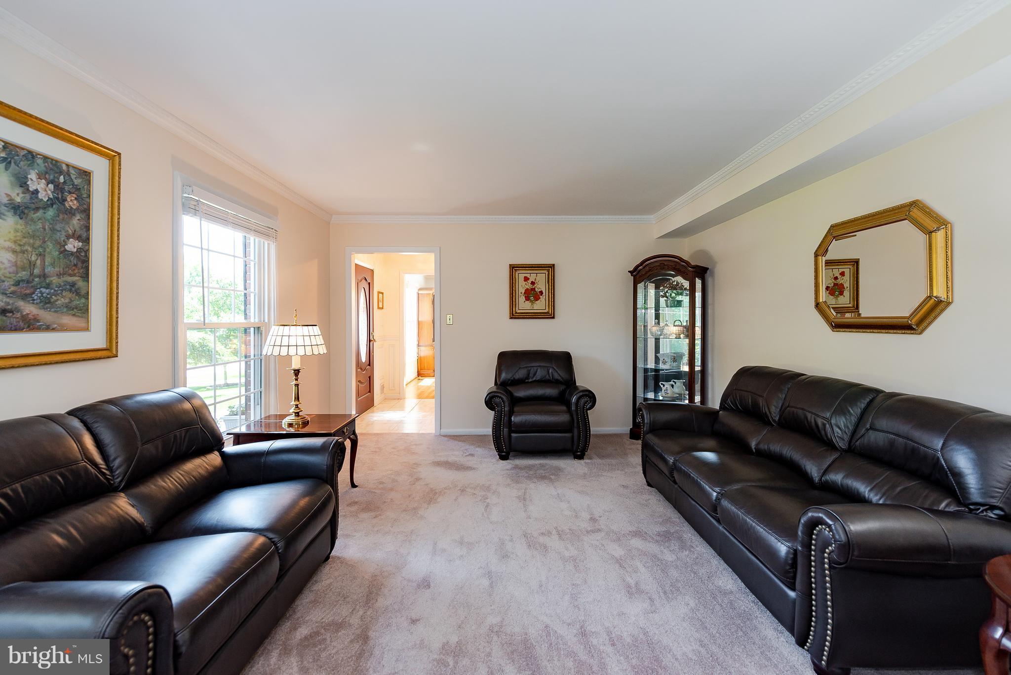 4030 Macalpine Road Ellicott City, MD 21042 - Photo 8 of 30 Living Room