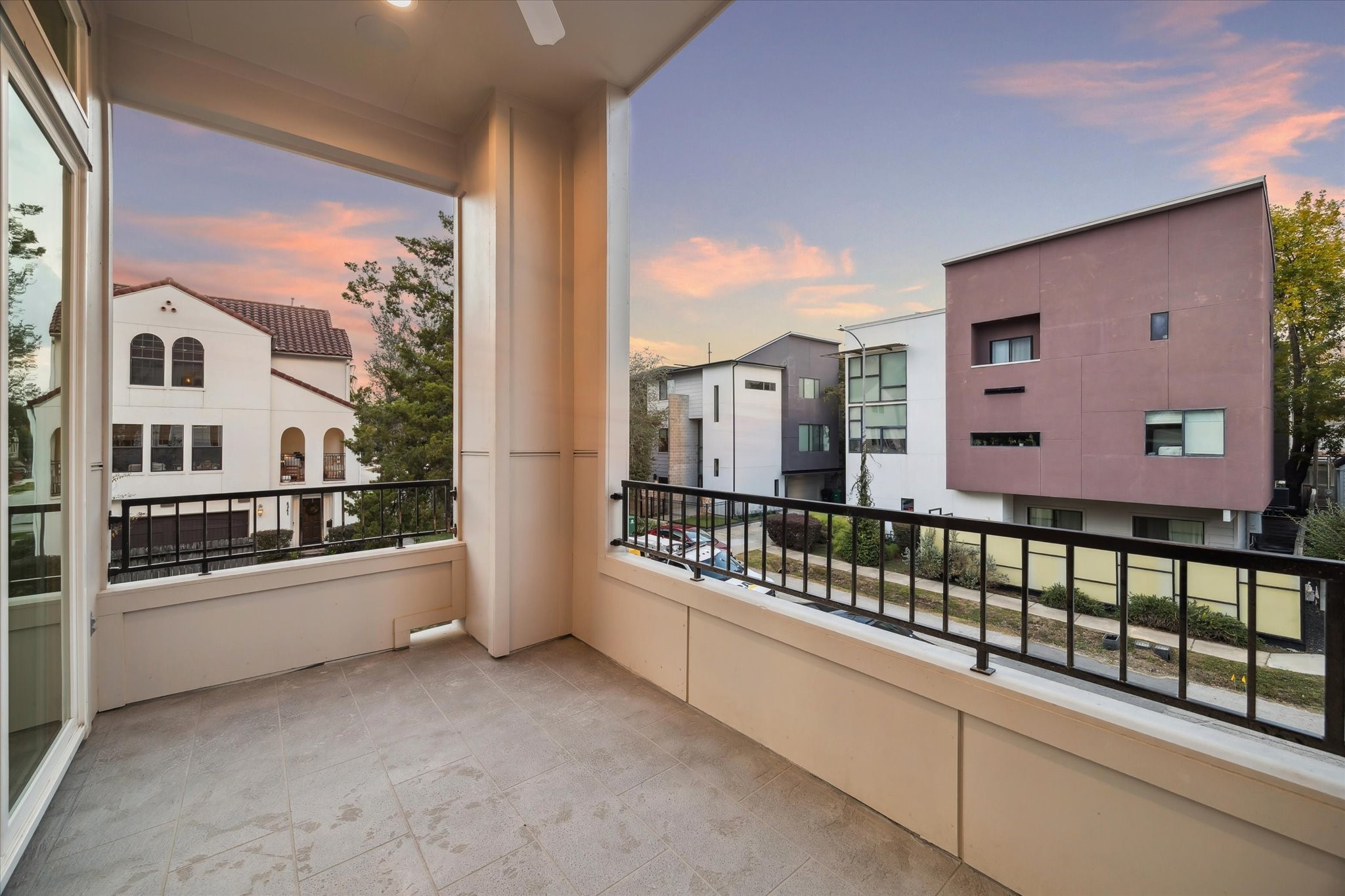 4229 Gibson Street Houston, TX 77007 - Photo 11 of 26 View of outdoor terrace - Perfect for grilling. Open sliders for a seamless indoor/outdoor living vibe while hosting.