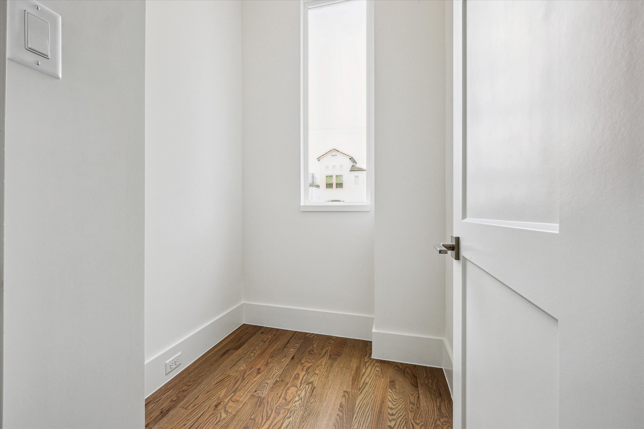 4229 Gibson Street Houston, TX 77007 - Photo 22 of 26 A dedicated flex area perfect for dedicated office while still utilizing three full bedrooms.