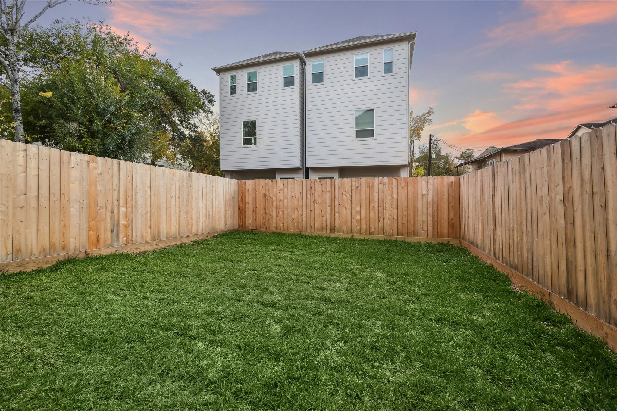 4229 Gibson Street Houston, TX 77007 - Photo 25 of 26 A hard to find YARD! No HOA - Check! No stucco - Check!