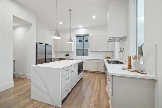 $799,000 | 4229 Gibson Street, Houston, TX 77007