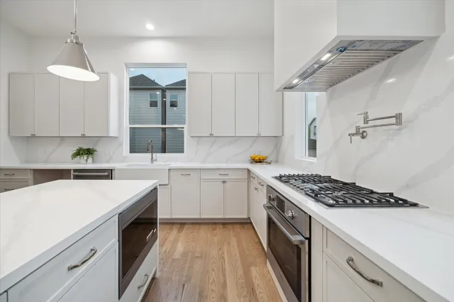 $799,000 | 4229 Gibson Street, Houston, TX 77007