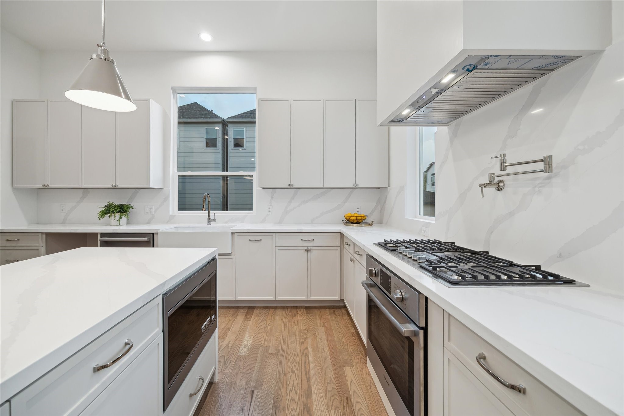 4229 Gibson Street Houston, TX 77007 - Photo 6 of 26 Alternate view.