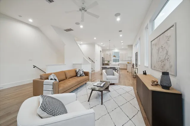 $799,000 | 4229 Gibson Street, Houston, TX 77007