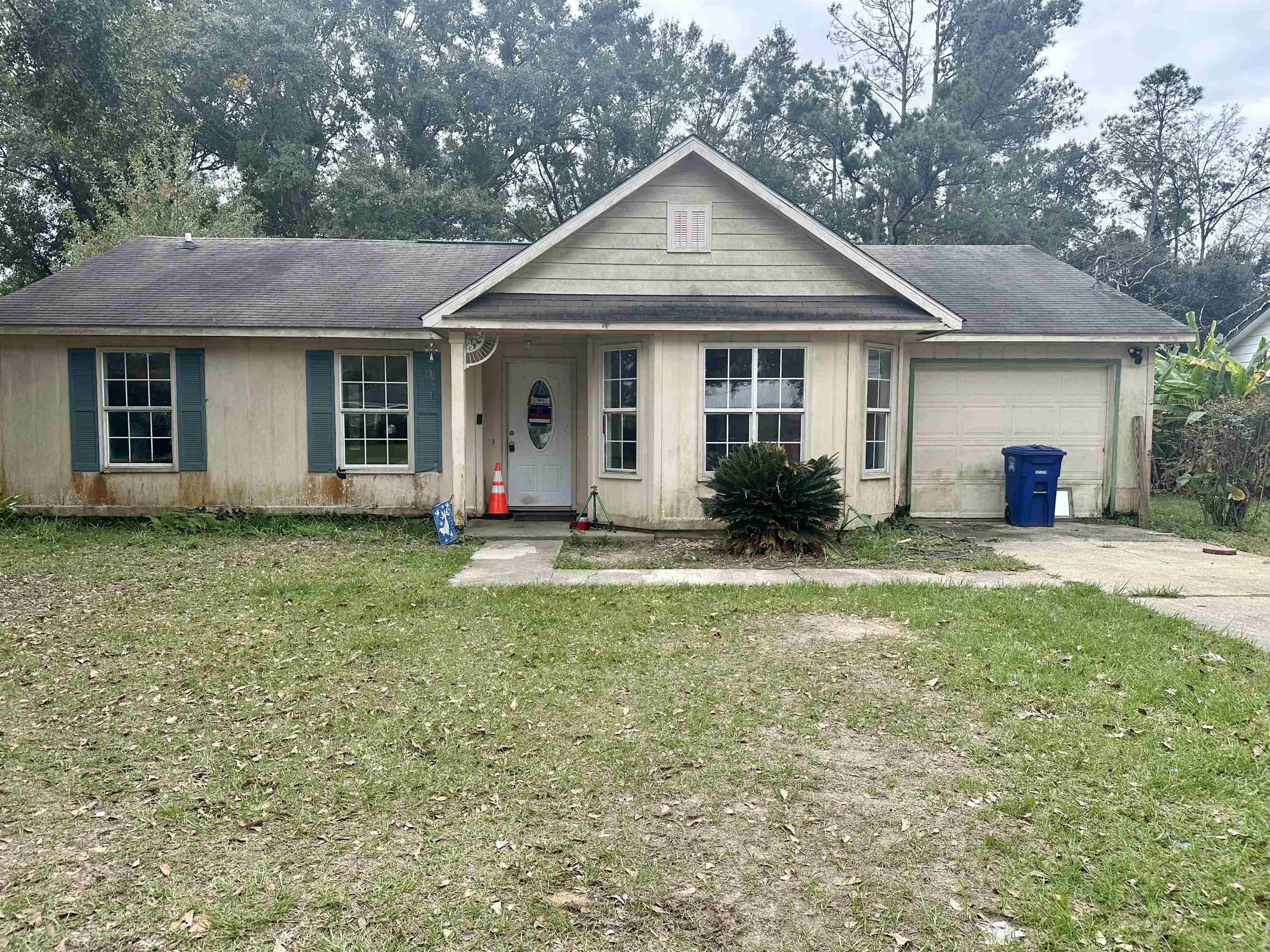 519 Carolyn Avenue Foley, AL 36535 - Photo 2 of 27