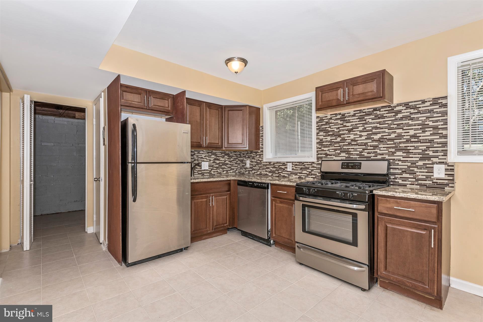 5422 Whitfield Chapel Road Lanham, MD 20706 - Photo 5 of 16 Fully renovated Kitchen
