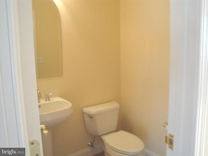 4612 Ridge Road Nottingham, MD 21236 - Photo 17 of 18 Main Level