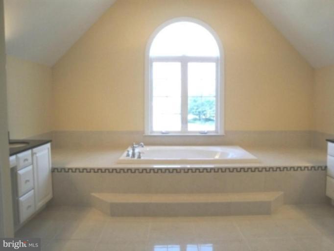 4612 Ridge Road Nottingham, MD 21236 - Photo 9 of 18 Uppper Level Master Bath