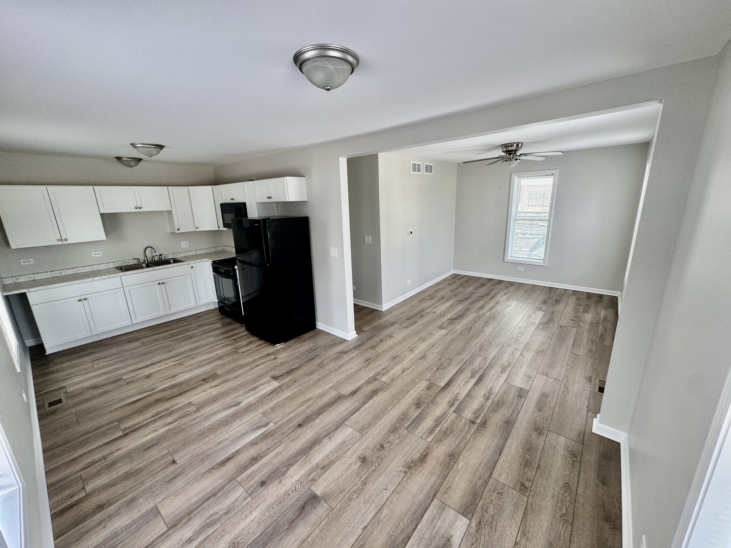 203 West Main Street, Unit 2 Genoa, IL 60135 - Photo 2 of 7 Gallery Image 2