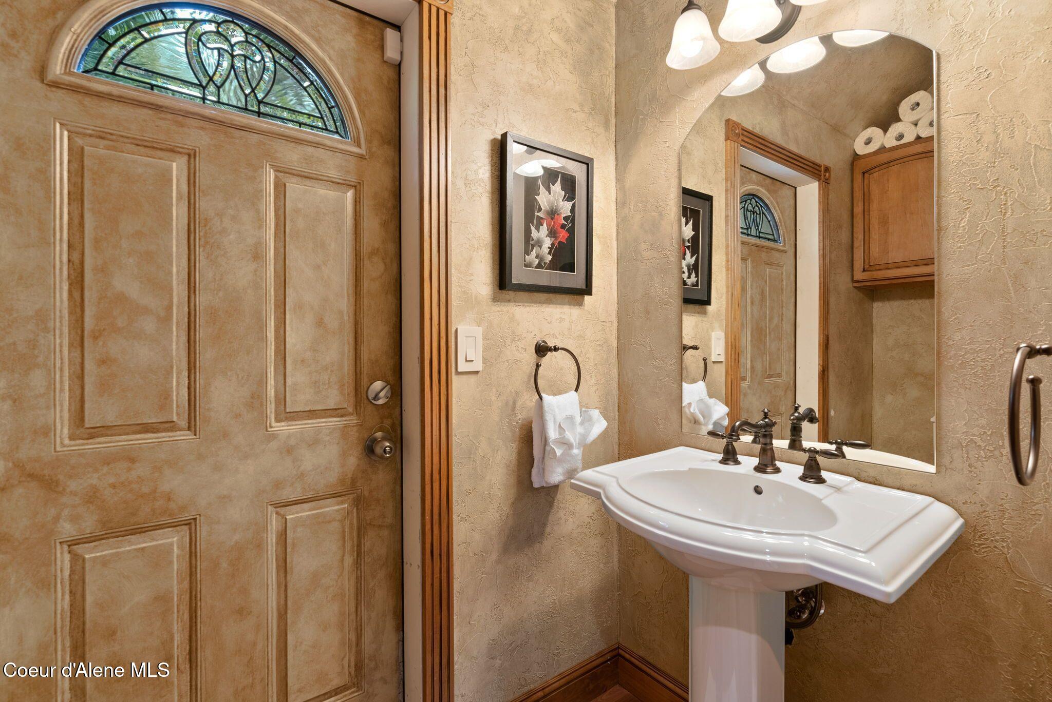 5357 East Hayden Lake Road Hayden, ID 83835 - Photo 59 of 116 Inside-Spokane-Hayden-71