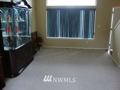 2115 Shattuck Avenue South Renton, WA 98055 - Photo 3 of 11