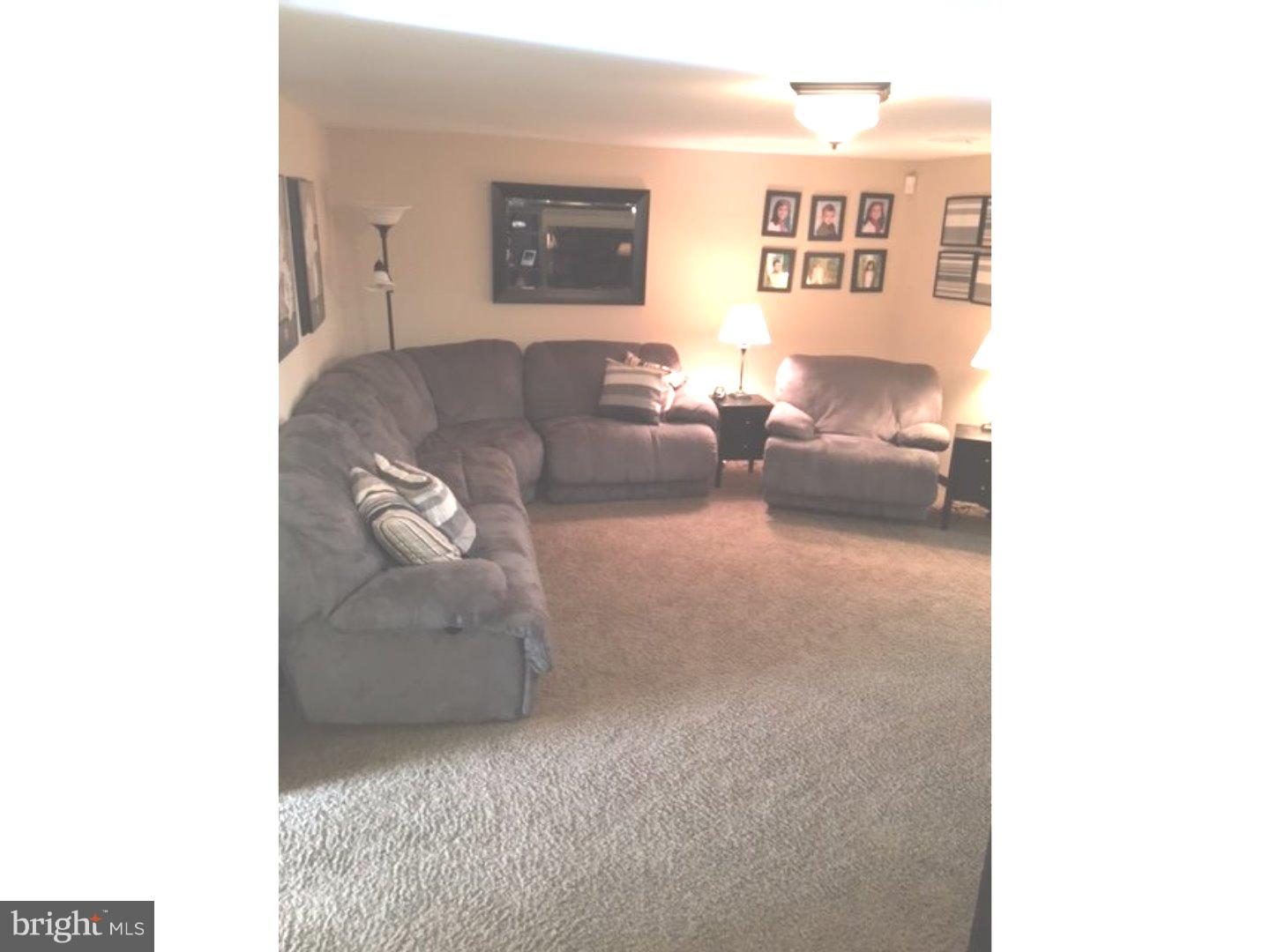 13470 Stevens Road Philadelphia, PA 19116 - Photo 13 of 22 Family Room