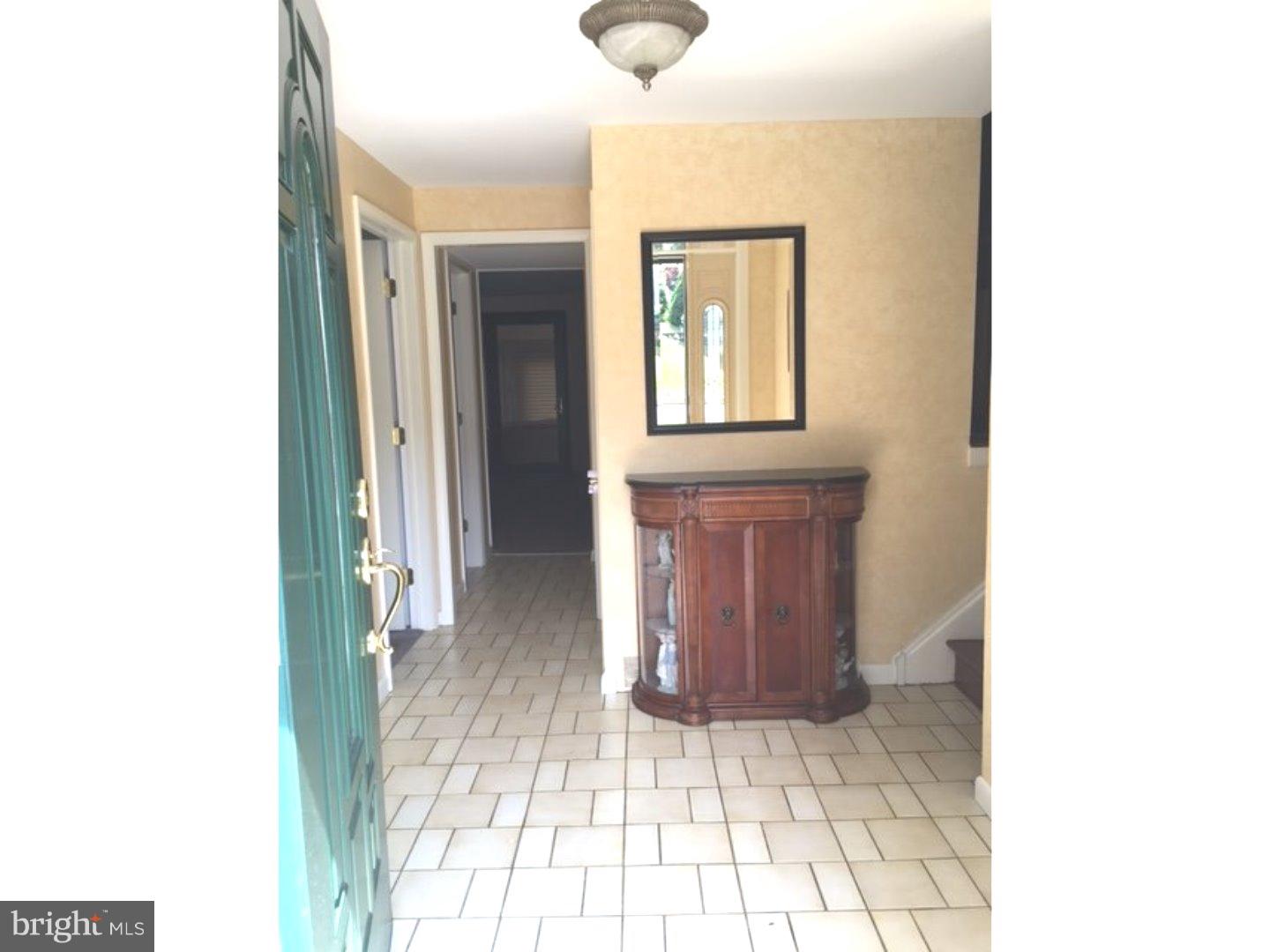 13470 Stevens Road Philadelphia, PA 19116 - Photo 6 of 22 Foyer