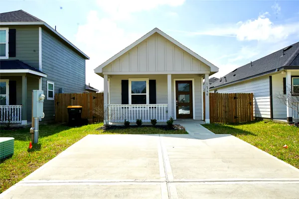 $140,000 | 16790 North Marie Vlg Drive, Conroe, TX 77306