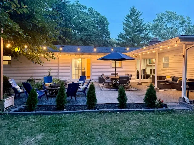 $2,700 | 36332 North Hawthorne Lane, Ingleside, IL 60041