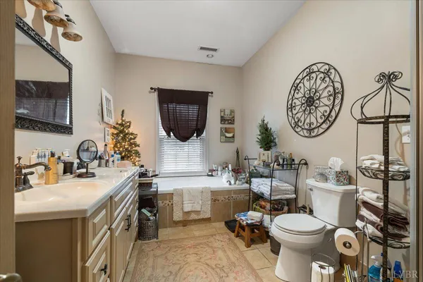 $1,100,000 | 1670-1694 Church Street, Appomattox, VA 24522