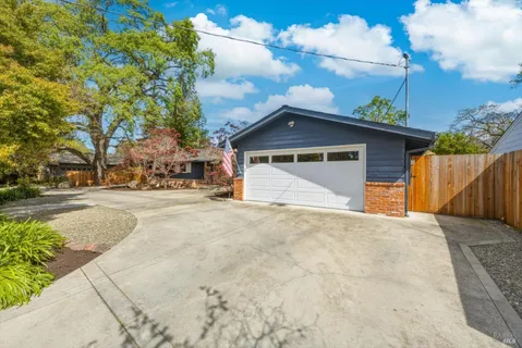 $2,700,000 | 1038 Lorraine Drive, Napa, CA 94558