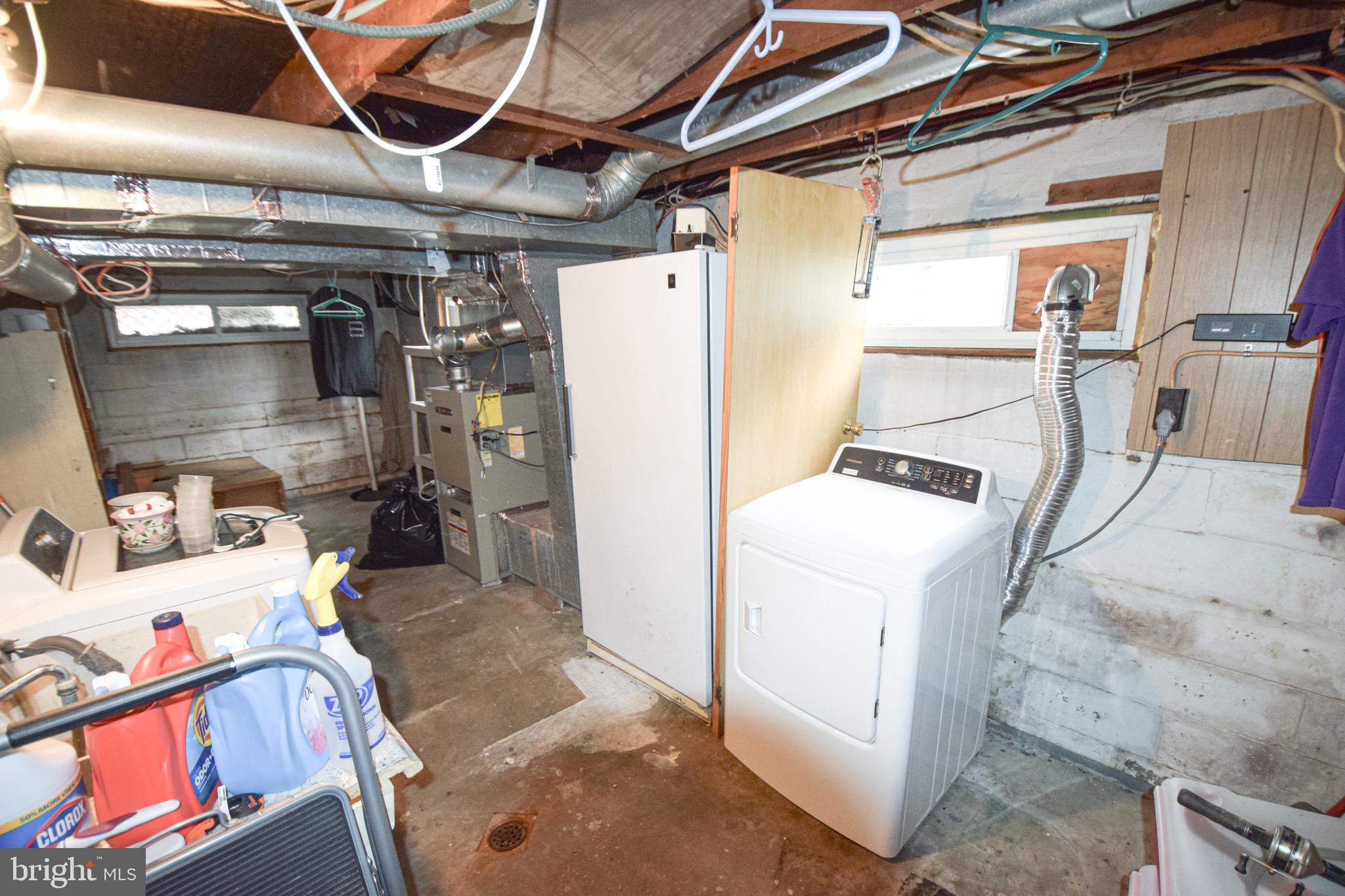 21 Right Aileron Baltimore, MD 21220 - Photo 20 of 31 a utility room with dryer and washer