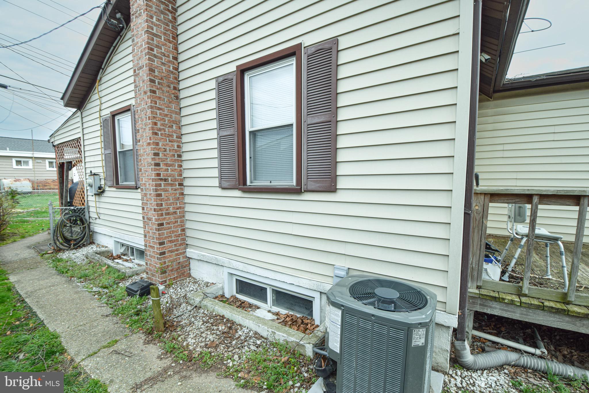 21 Right Aileron Baltimore, MD 21220 - Photo 29 of 31 a front view of a house with a yard