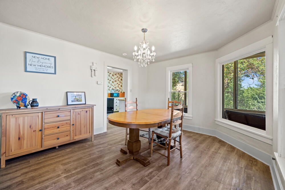 710 Riverside Drive Klamath Falls, OR 97601 - Photo 13 of 53 11