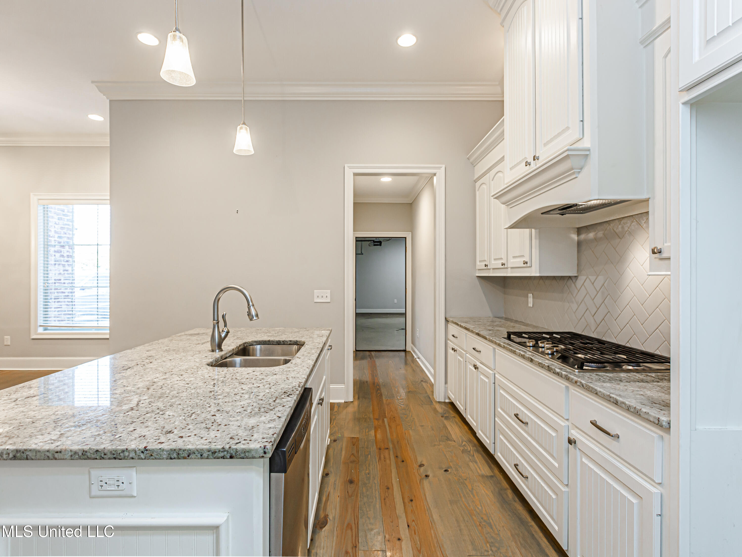 49 Waterstone Way Clinton, MS 39056 - Photo 35 of 43 V63A6412
