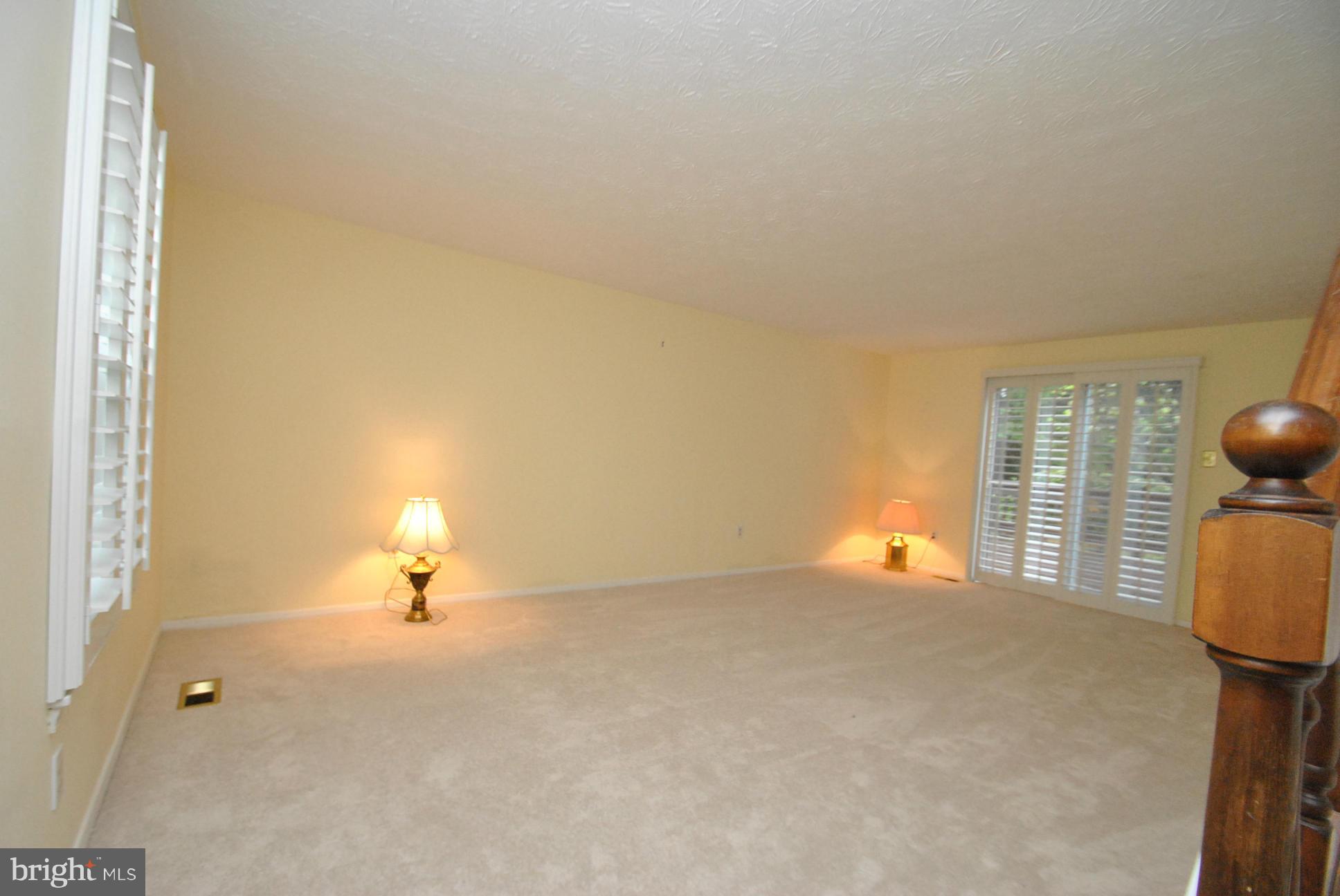 9421 Perglen Road Baltimore, MD 21236 - Photo 12 of 28 LIVING ROOM - BRAND NEW CARPETING