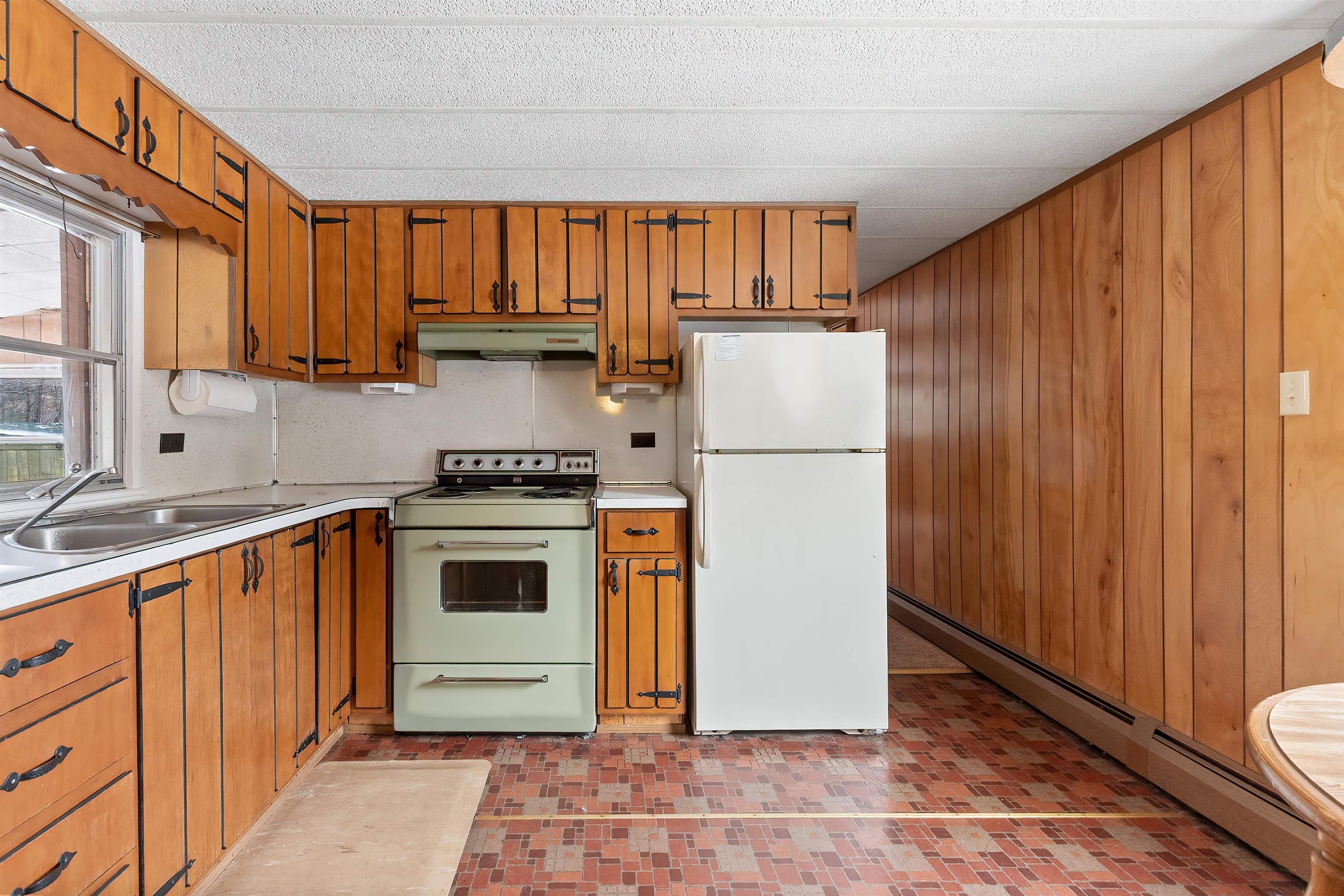 8 Stoney Brook Road Sunapee, NH 03782 - Photo 6 of 23