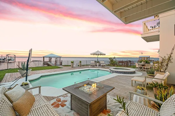 $3,250,000 | 92 Carolyn Lane, Santa Rosa Beach, FL 32459