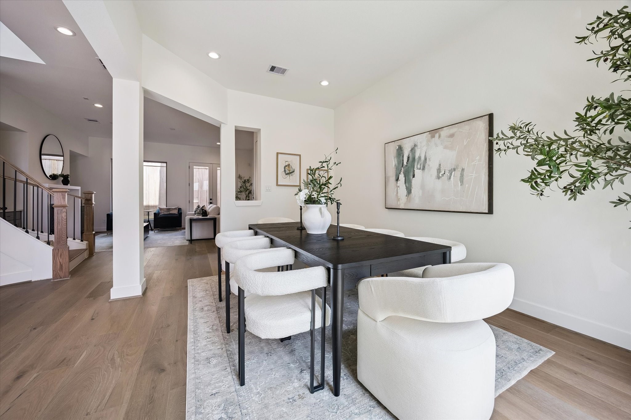 5329 Dora Street Houston, TX 77005 - Photo 4 of 43