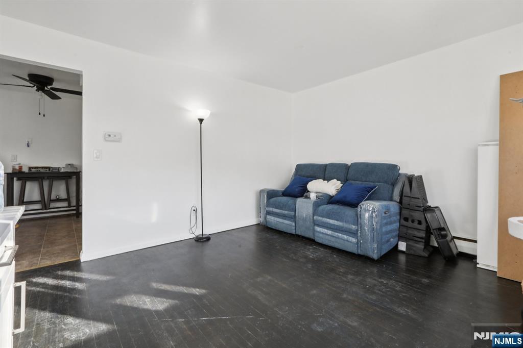 89 Anderson Avenue Wallington, NJ 07057 - Photo 25 of 35